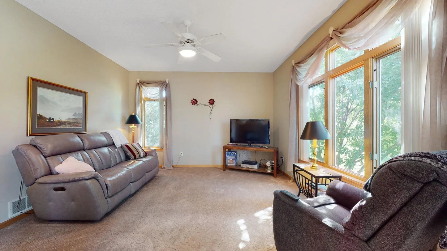 8707 Stratford Crossing, Brooklyn Park, MN 55443