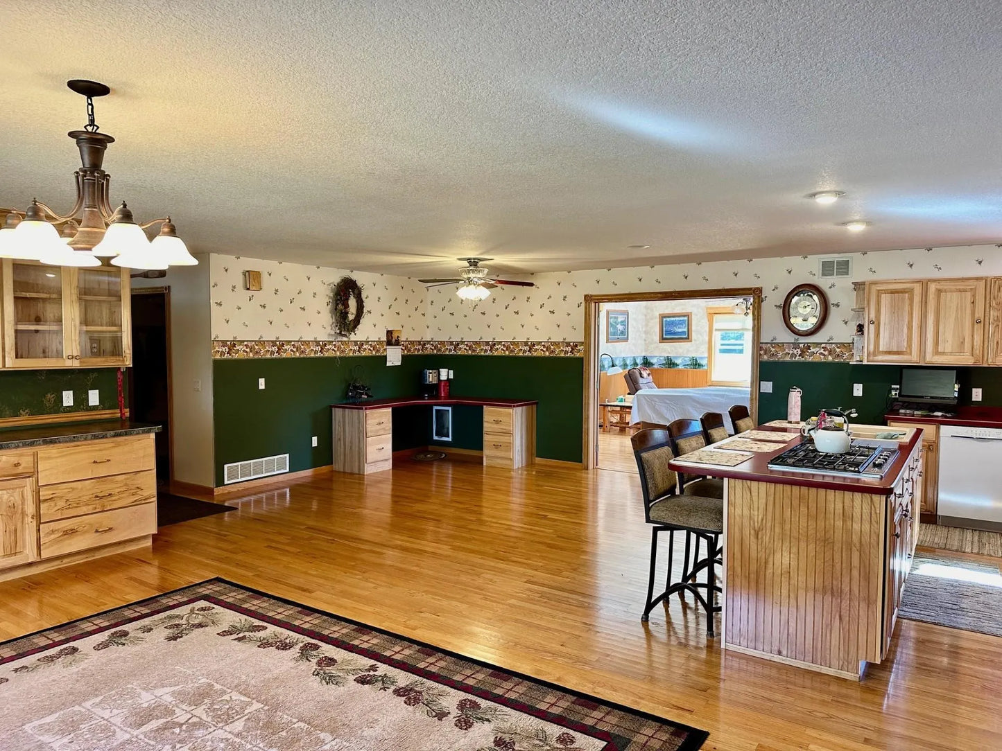 16335 County Road 2 , Brainerd, MN 56401