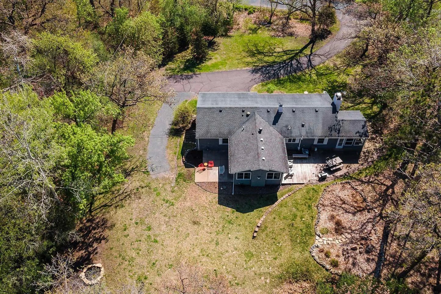 5 Shore Road, North Oaks, MN 55127