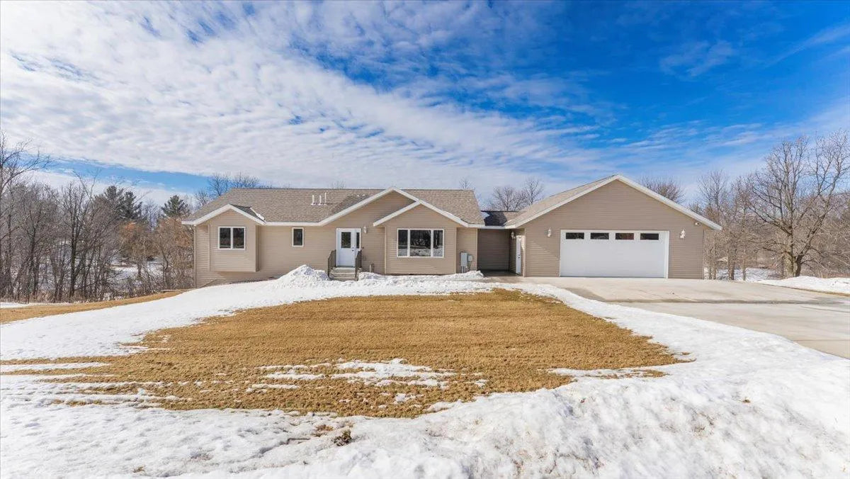 9032 Breezy Circle, Alexandria, MN 56308