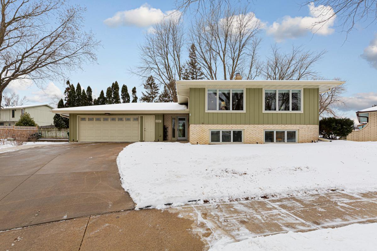 2337 Haling Court, Rochester, MN 55901