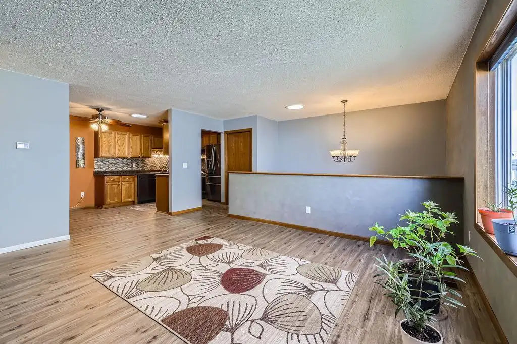 564 Kendall Drive, Hastings, MN 55033