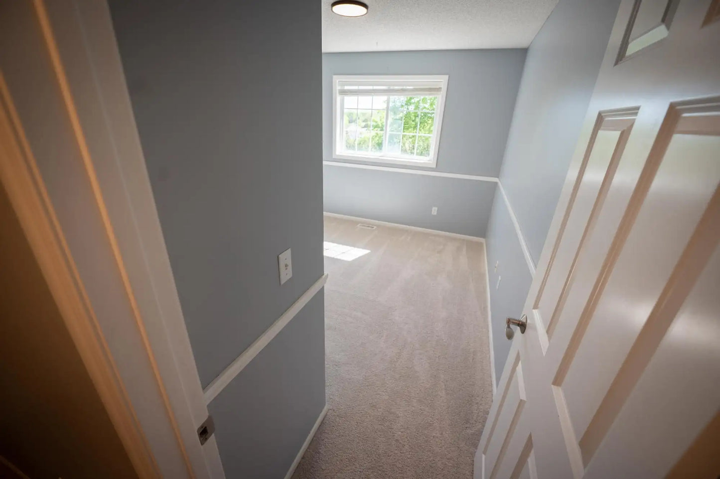 10100 Bridgehill Terrace, Eden Prairie, MN 55347