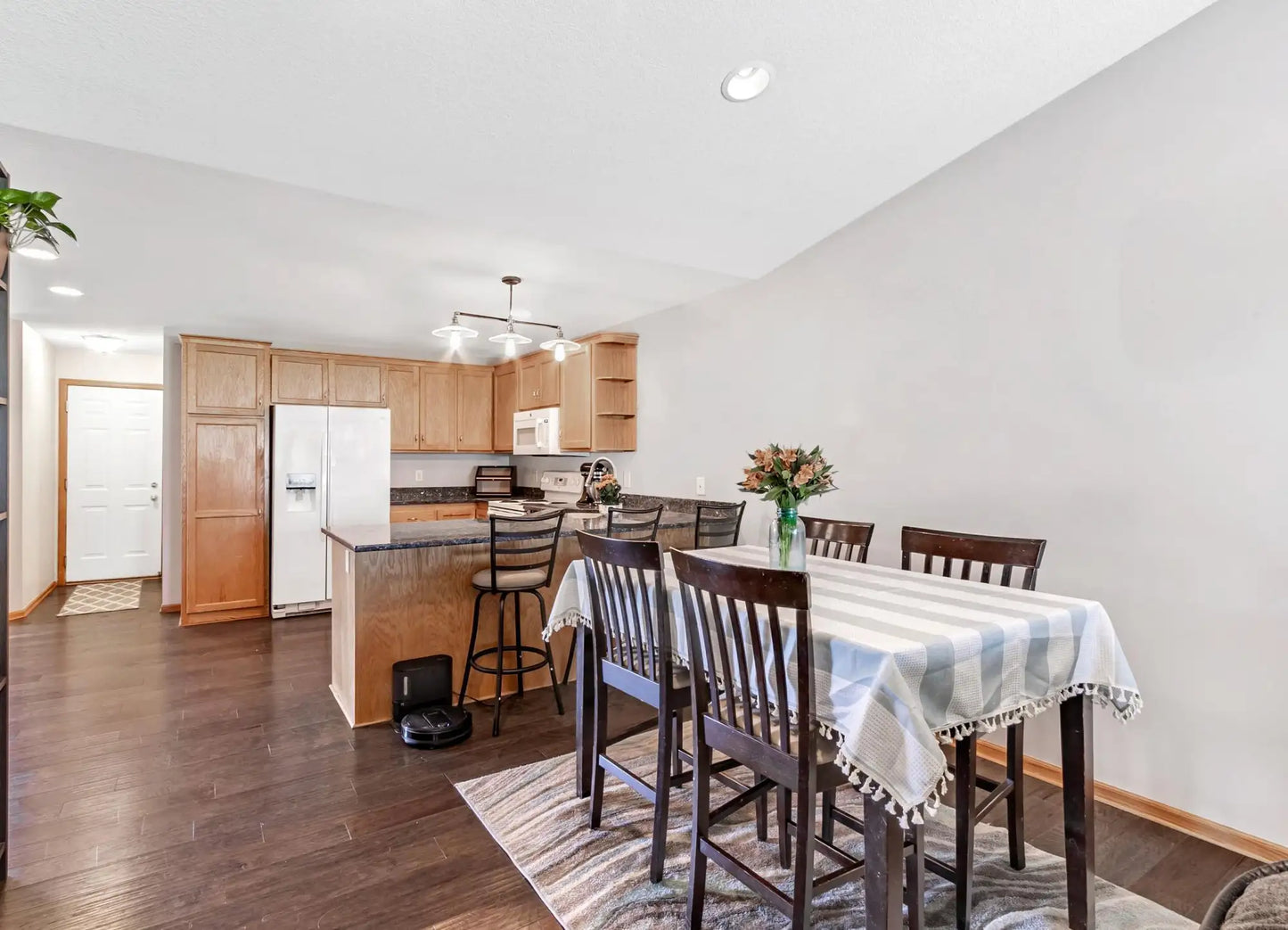 2184 Cleveland Way, Cambridge, MN 55008