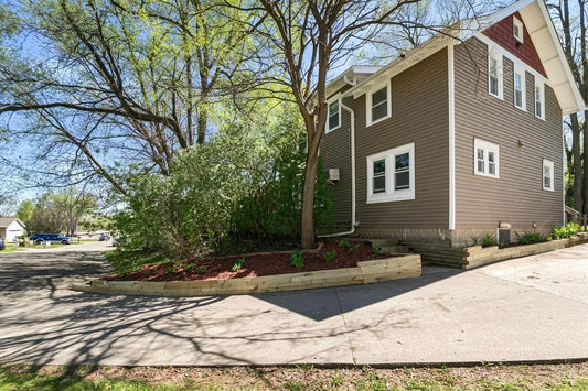 2416 Brenner Court, Roseville, MN 55113