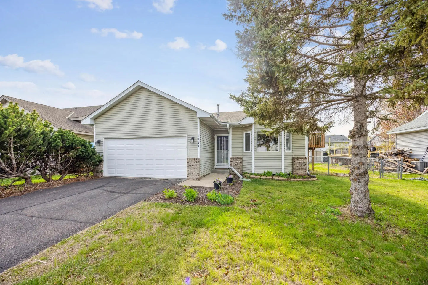 9648 Hallmark Avenue, Cottage Grove, MN 55016