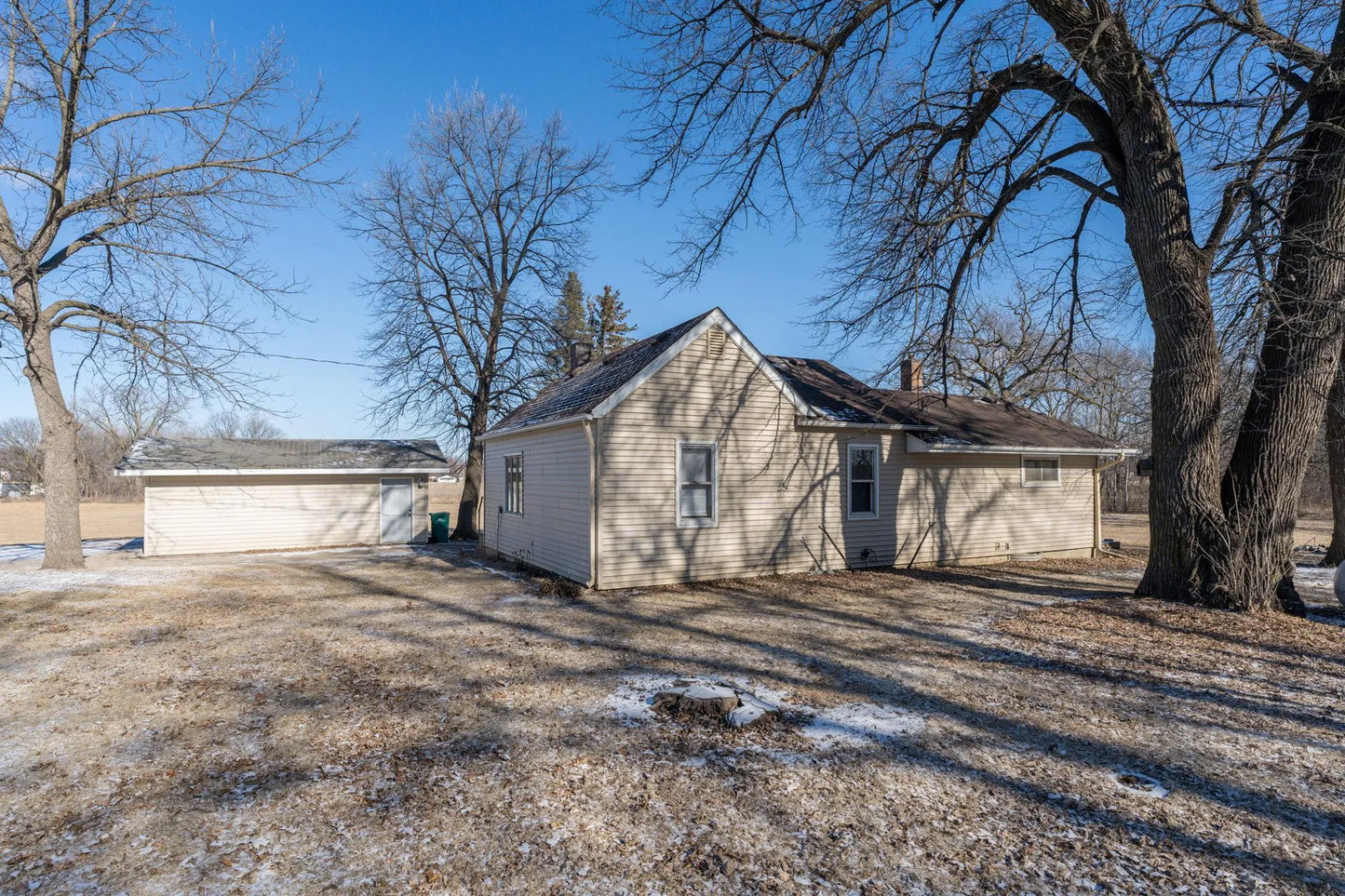 905 4th Street, Montgomery, MN 56069