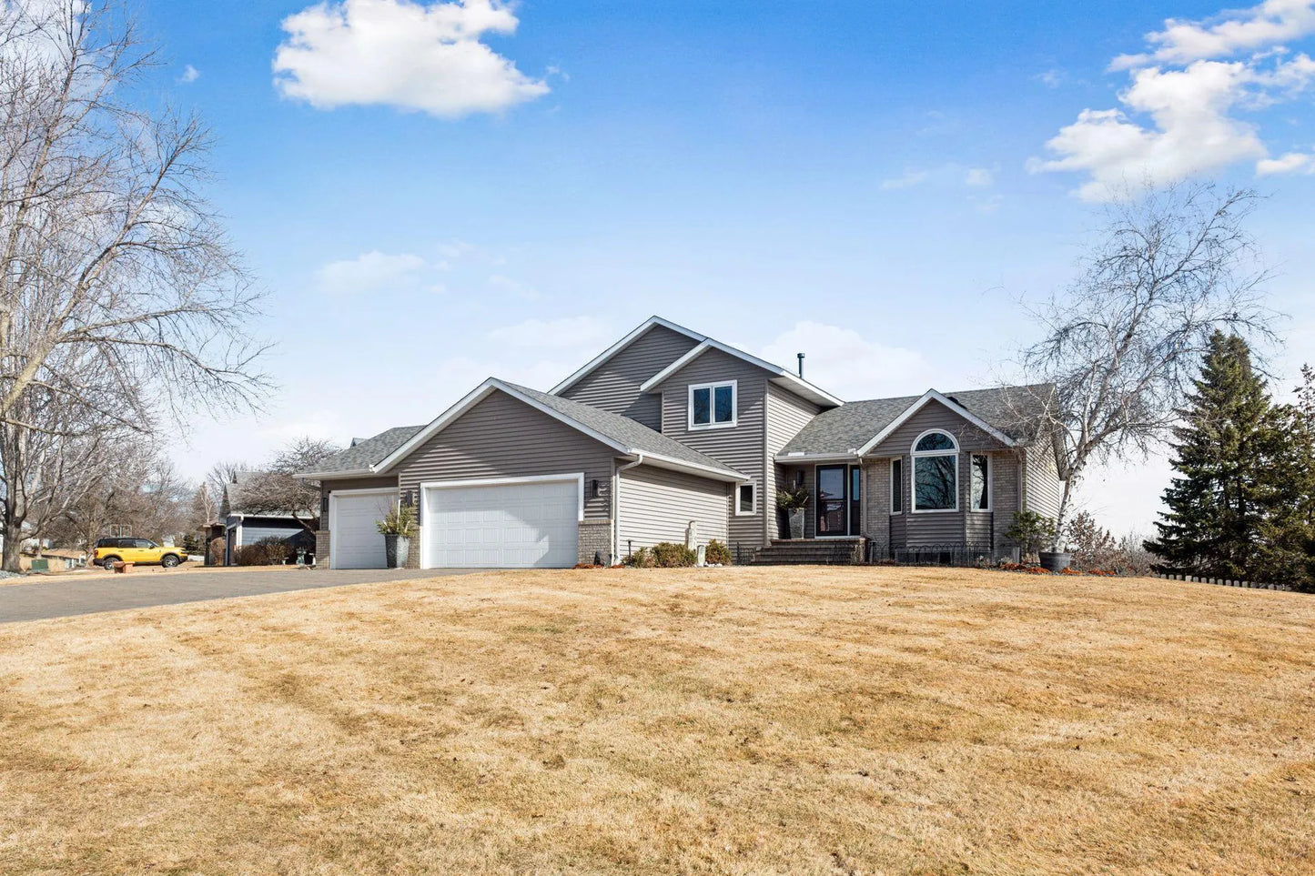 5435 Vinewood Lane, Plymouth, MN 55442