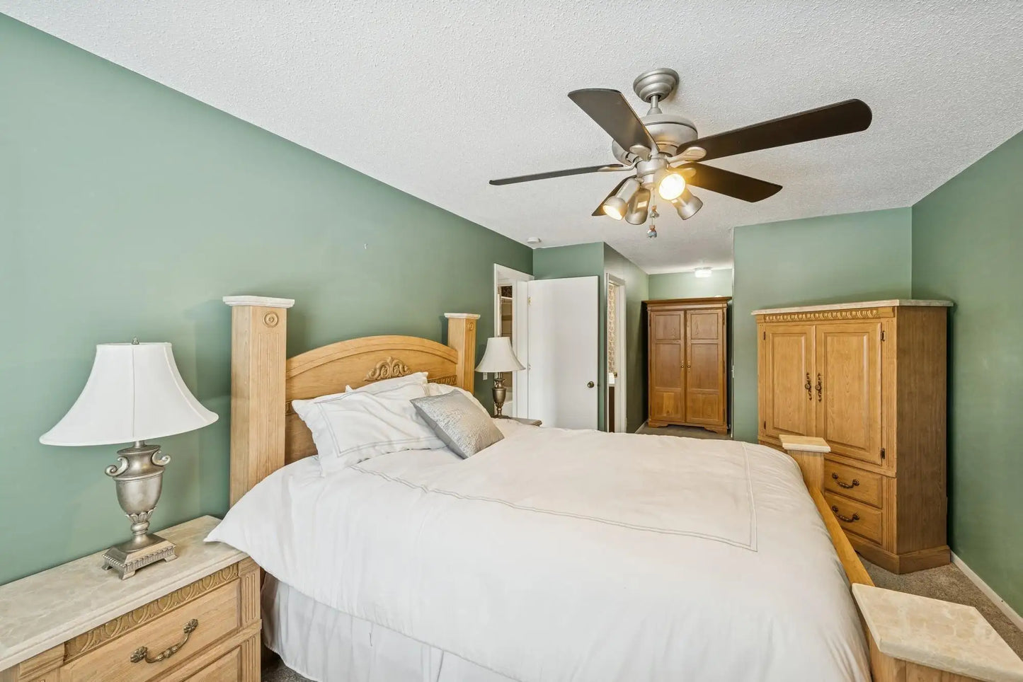 340 Ford Road, Saint Louis Park, MN 55426