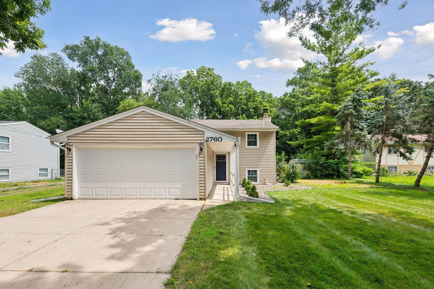 2760 Grove Lane, Mound, MN 55364