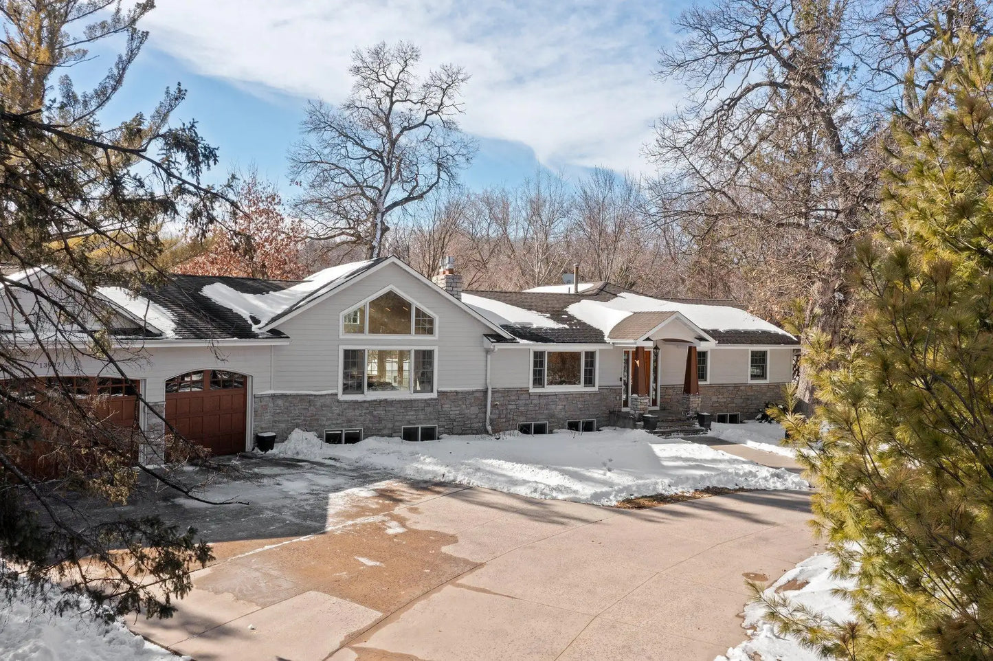 13907 Spring Lake Road, Minnetonka, MN 55345