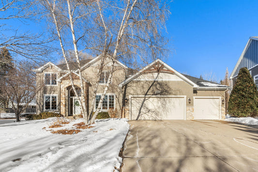 1480 Knob Hill Lane, Chanhassen, MN 55331