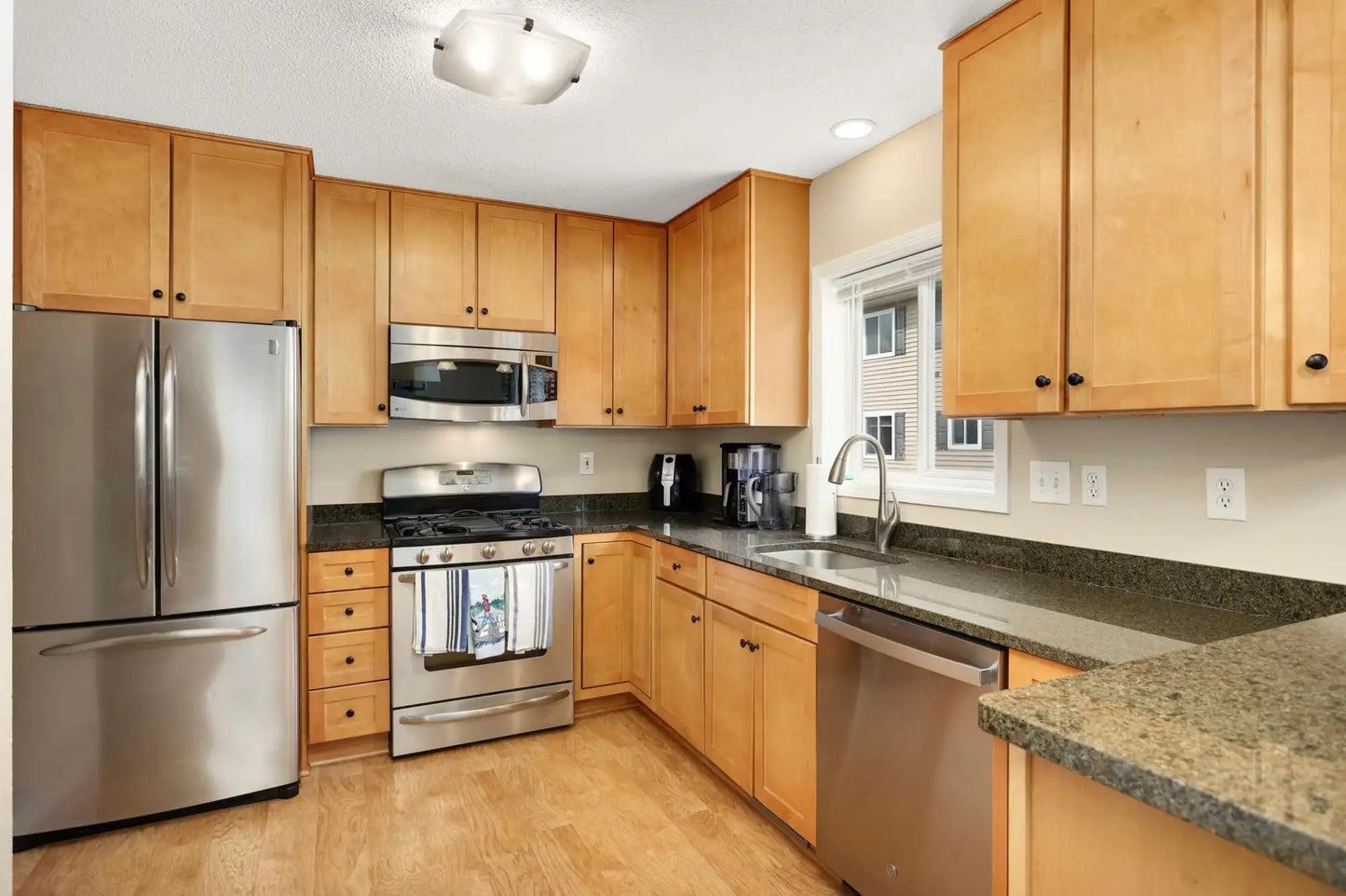 6477 Regency Lane, Eden Prairie, MN 55344