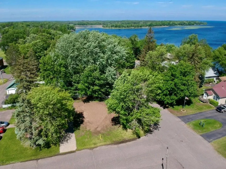 375 3rd Avenue, Isle, MN 56342