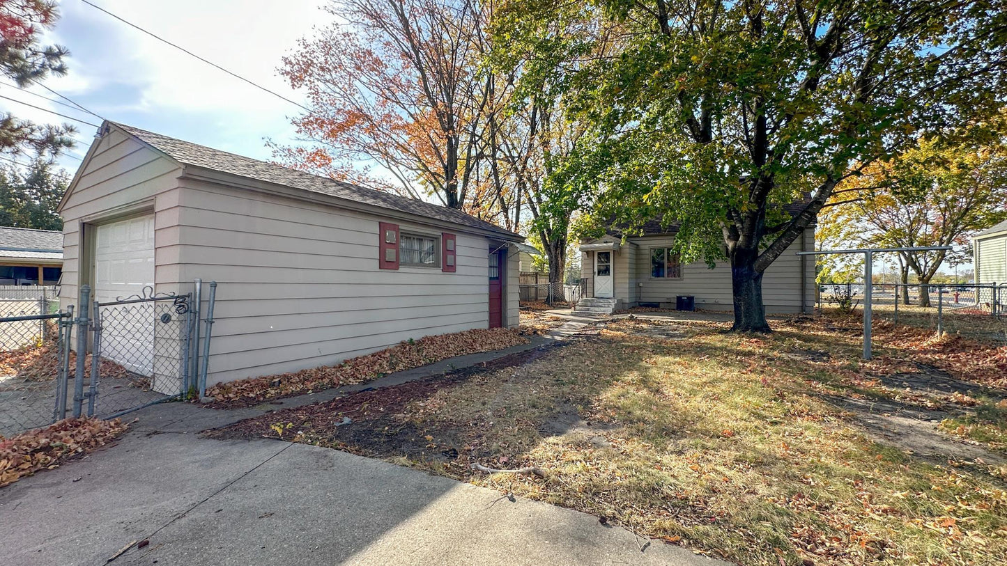 1004 McKinley Place, Saint Cloud, MN 56301