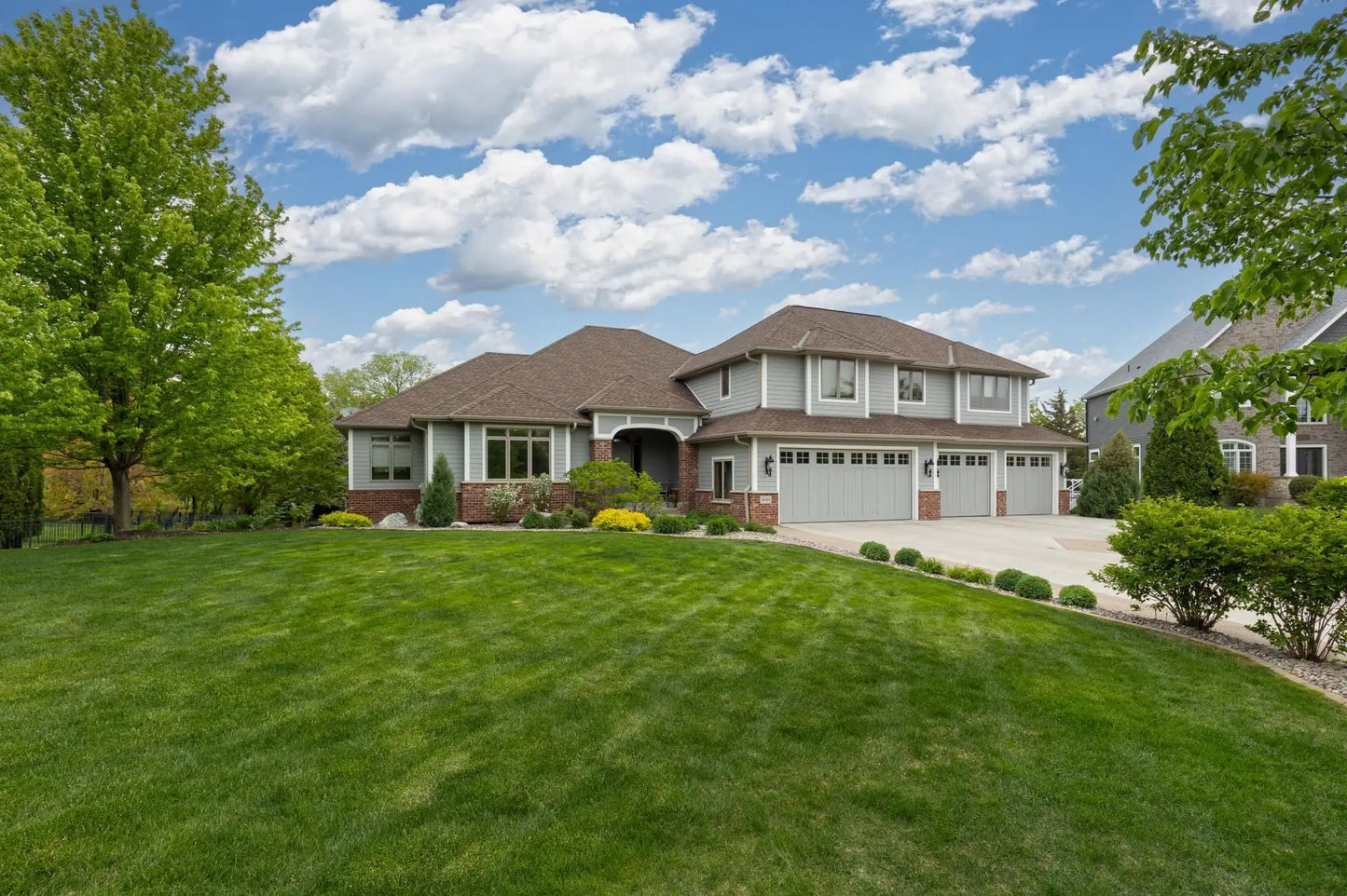 8640 Kelzer Pond Drive, Victoria, MN 55386