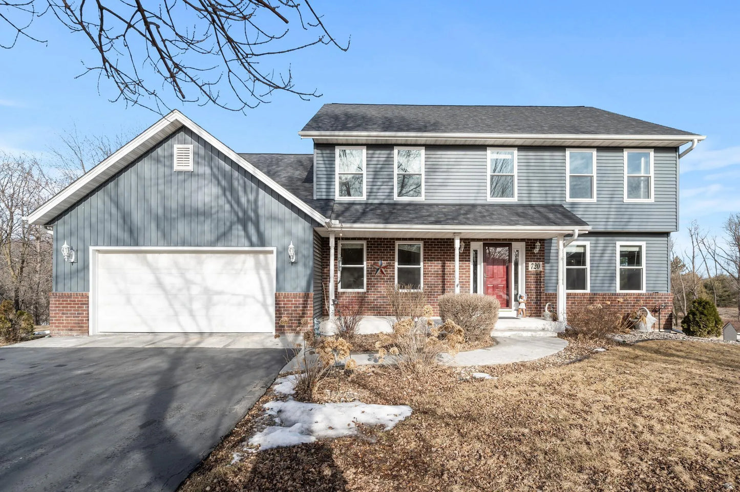 720 Ivanhoe Drive, Watertown, MN 55388