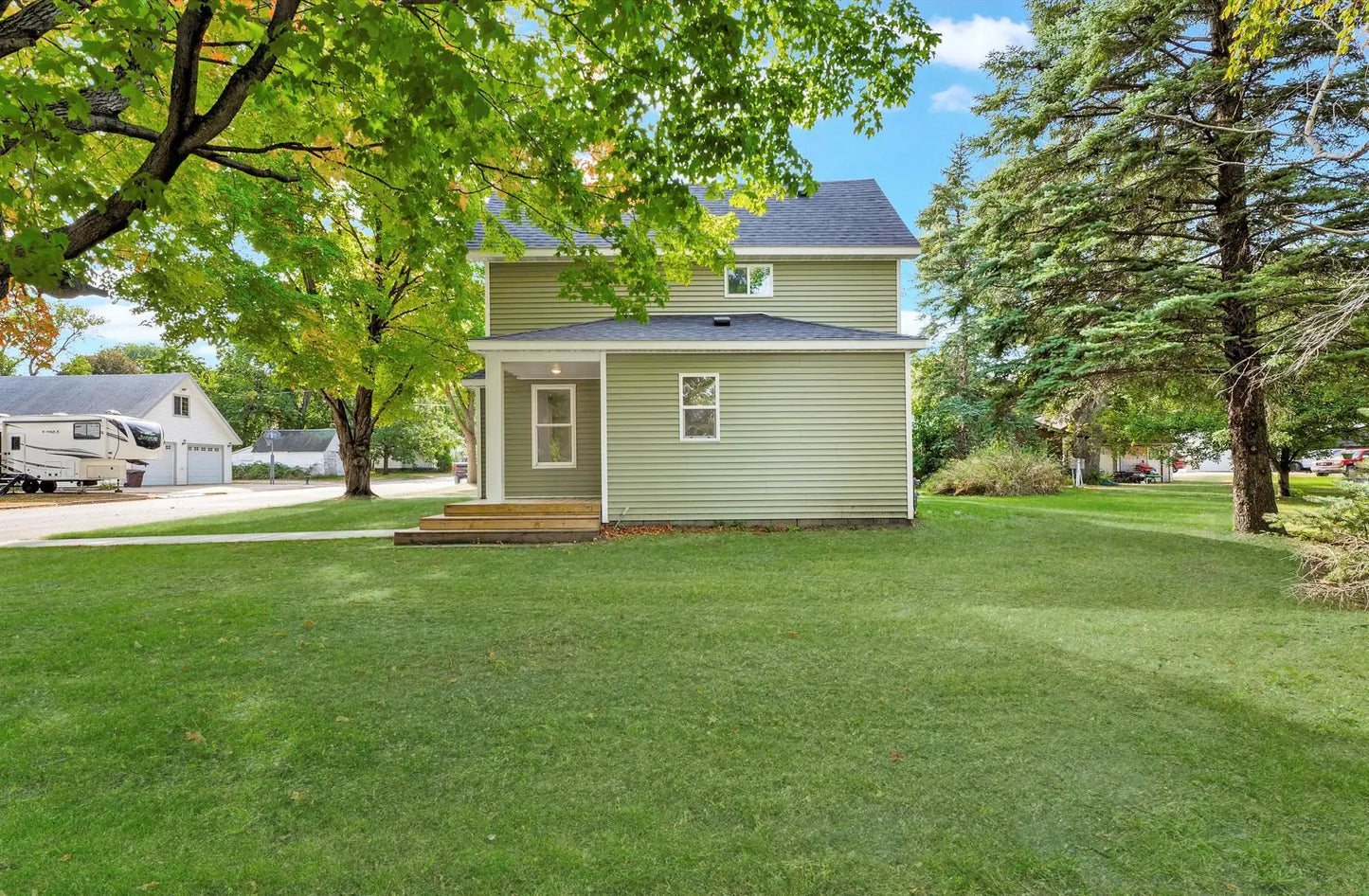 250 Agnes Avenue, Maynard, MN 56260