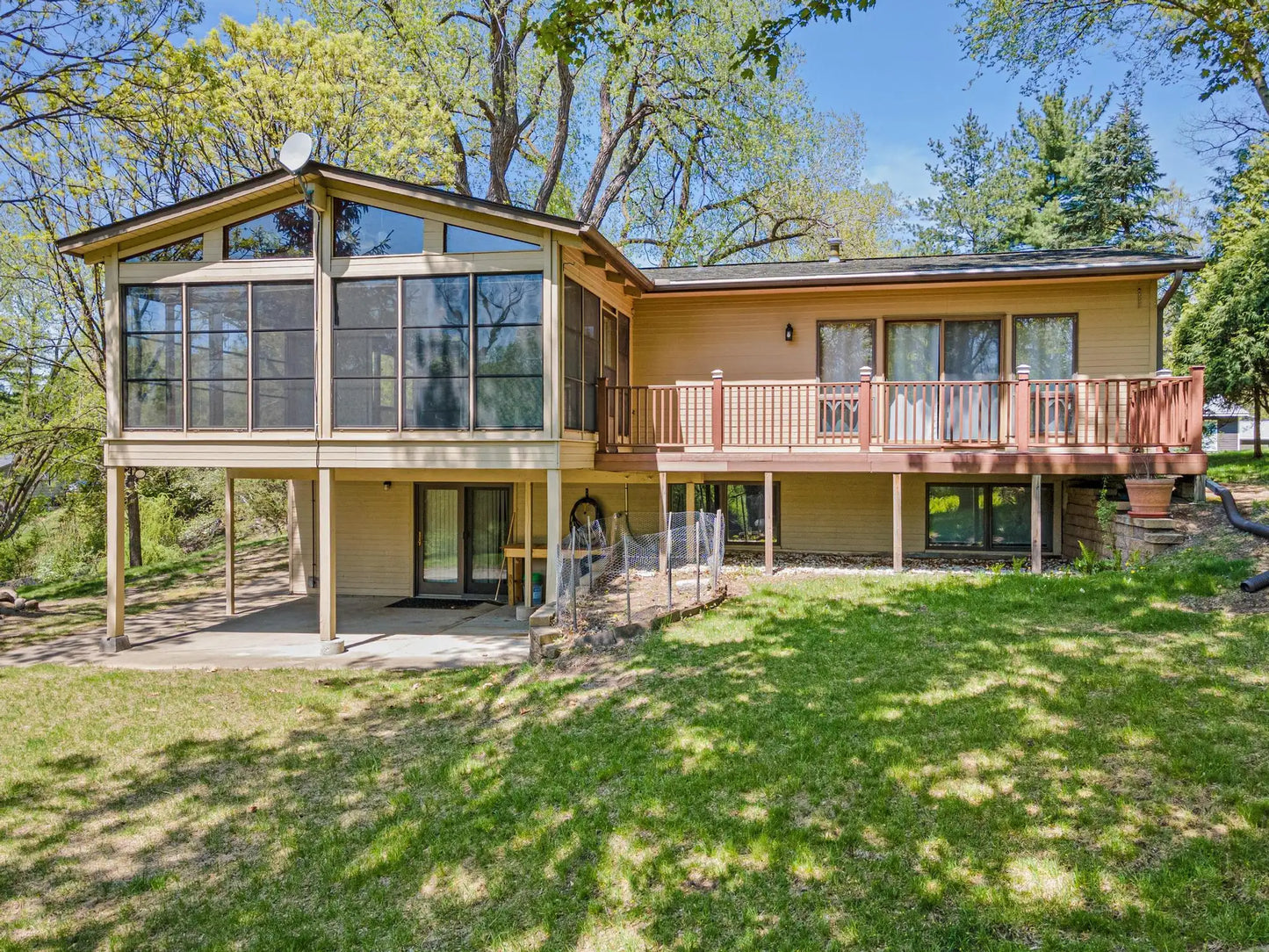 2316 Carver Avenue, Maplewood, MN 55119