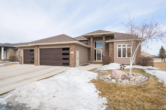 1210 35th Street Circle, Moorhead, MN 56560