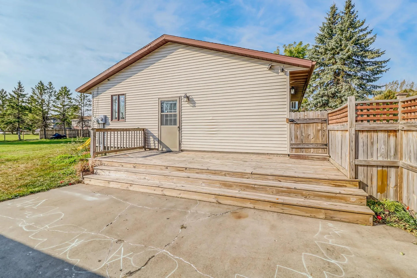 520 Garfield Avenue, Mahnomen, MN 56557