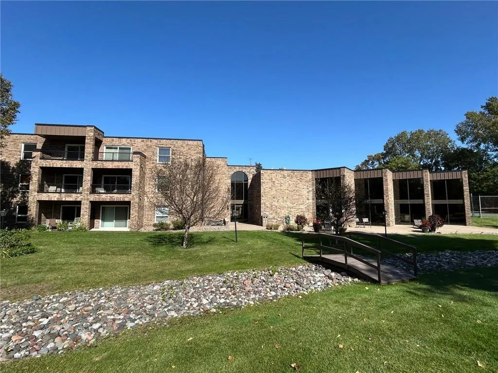 2250 Midland Grove Road, Roseville, MN 55113