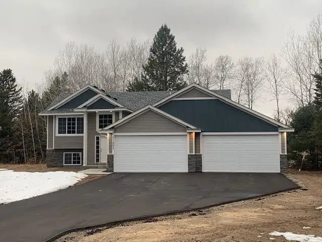 18562 Salem Street, Elk River, MN 55330