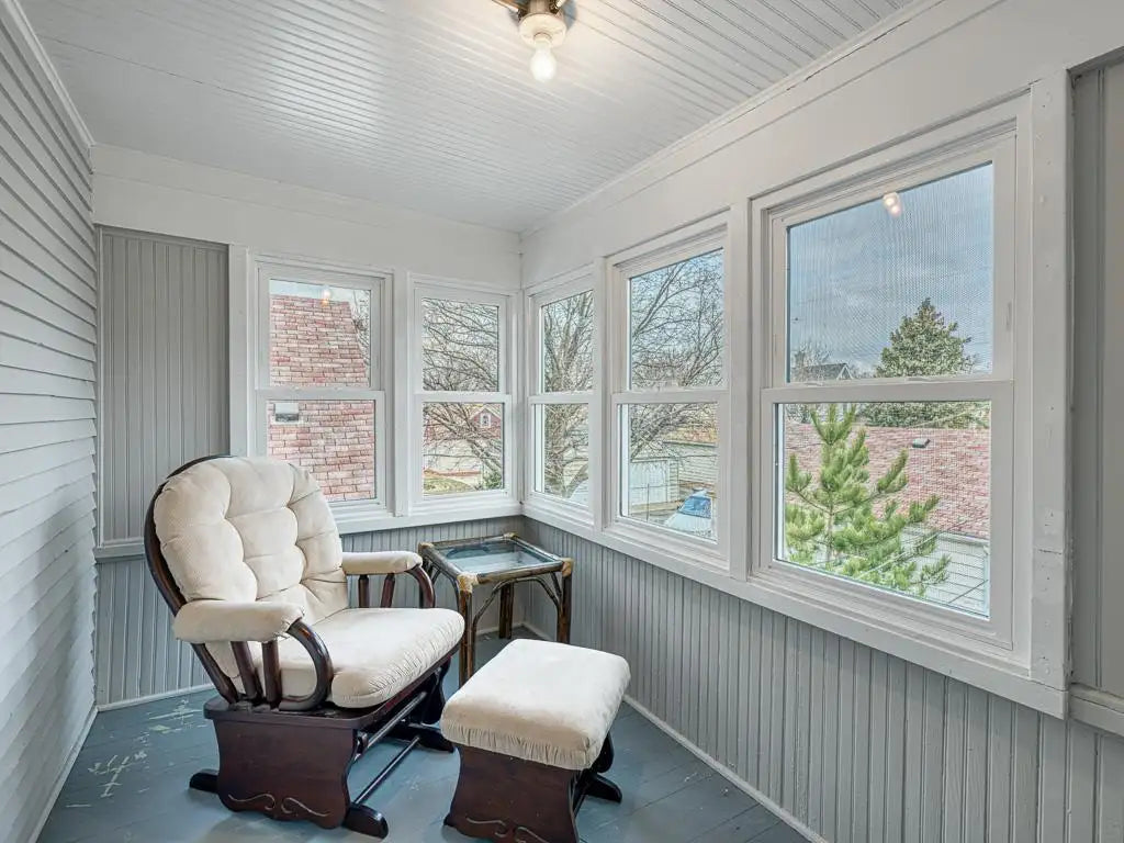 1183 Thomas Avenue, Saint Paul, MN 55104