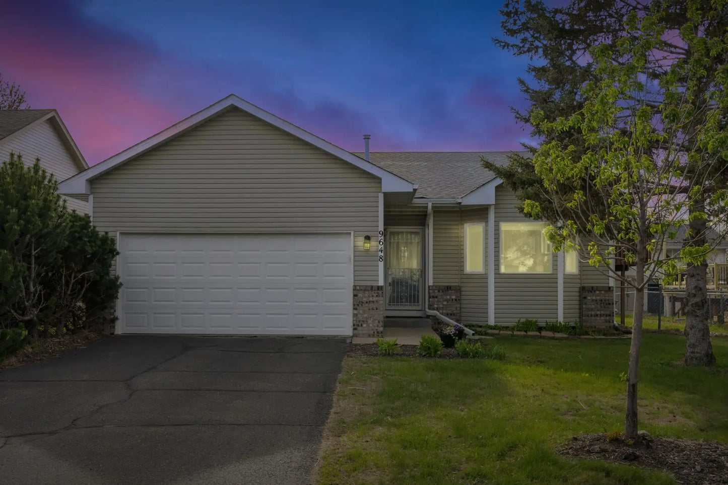 9648 Hallmark Avenue, Cottage Grove, MN 55016