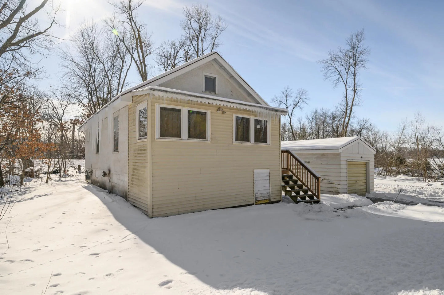 2284 293rd 1/2 Avenue, Isanti, MN 55040