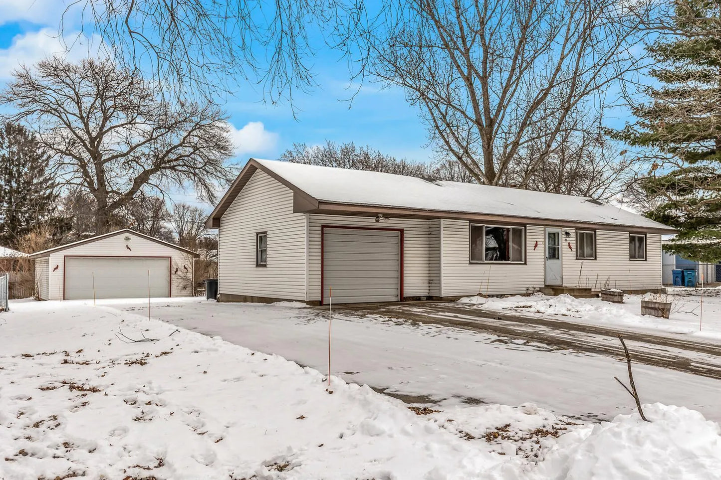 47 102nd Lane, Coon Rapids, MN 55448