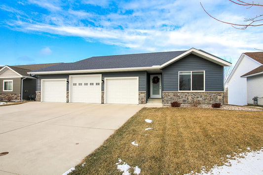 1571 9th Avenue, Hutchinson, MN 55350