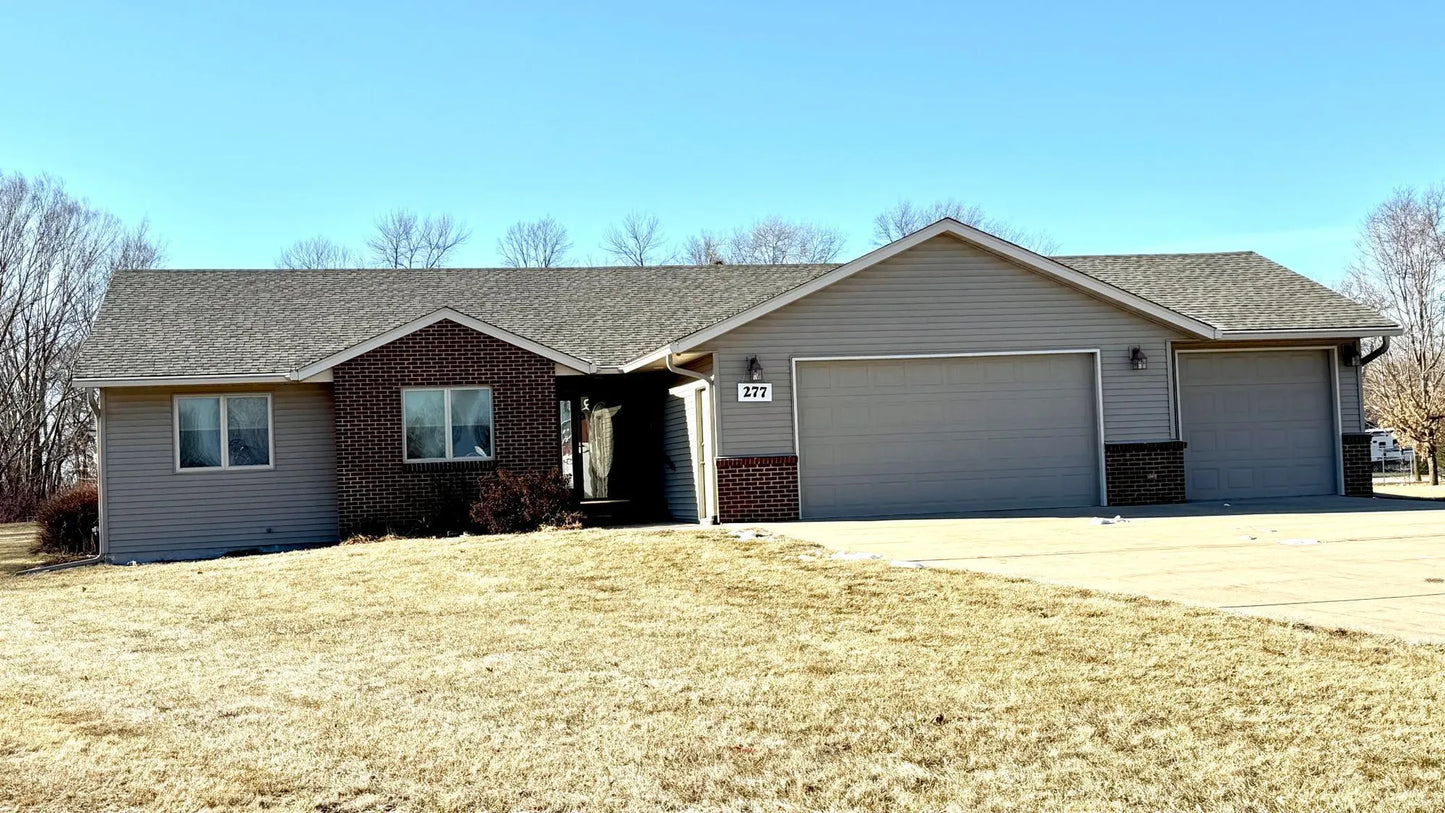 277 Maple Ridge Drive, Henderson, MN 56044