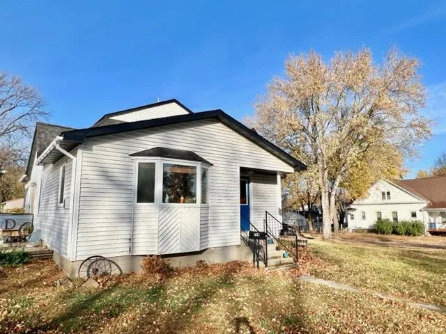 704 Minnesota Street, Redwood Falls, MN 56283