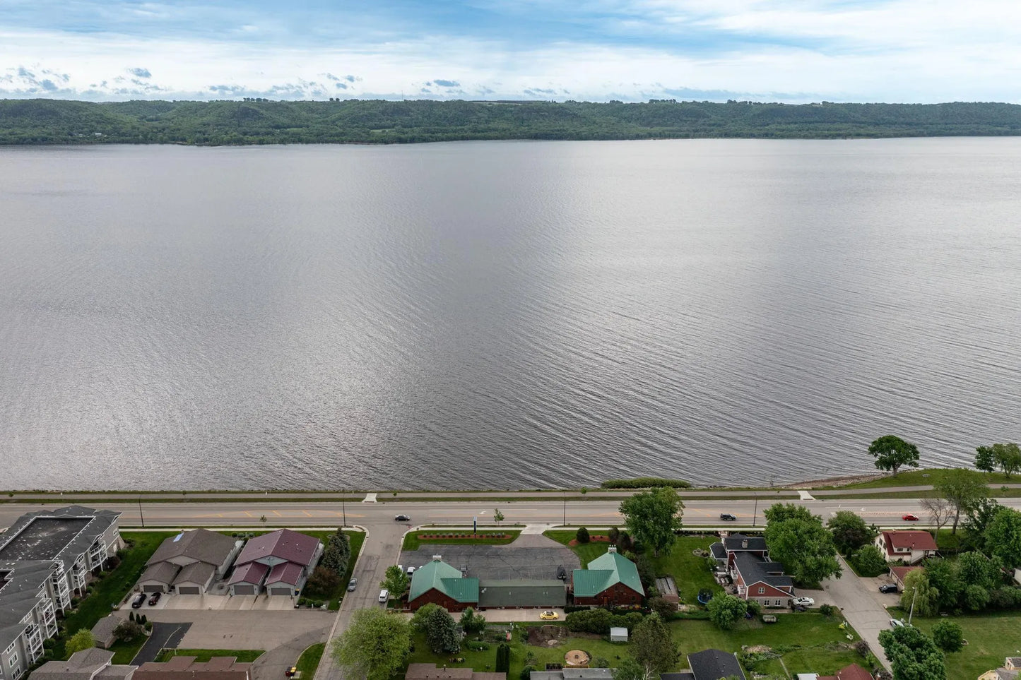 1127 & 1115 Lakeshore Drive, Lake City, MN 55041