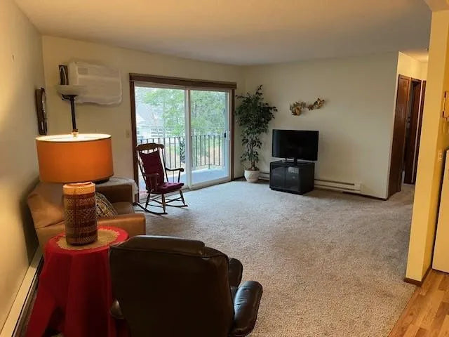 1150 Dellwood Street, Cambridge, MN 55008