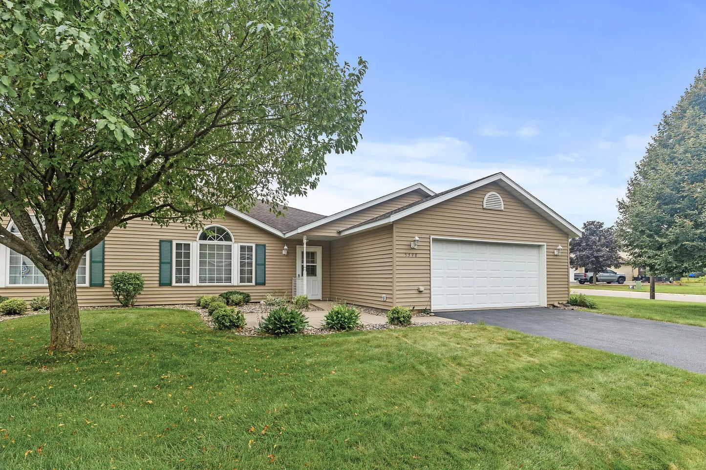 5598 Kalland Avenue, Albertville, MN 55301