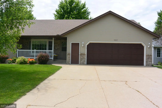 1607 Mcleod Avenue, Glencoe, MN 55336