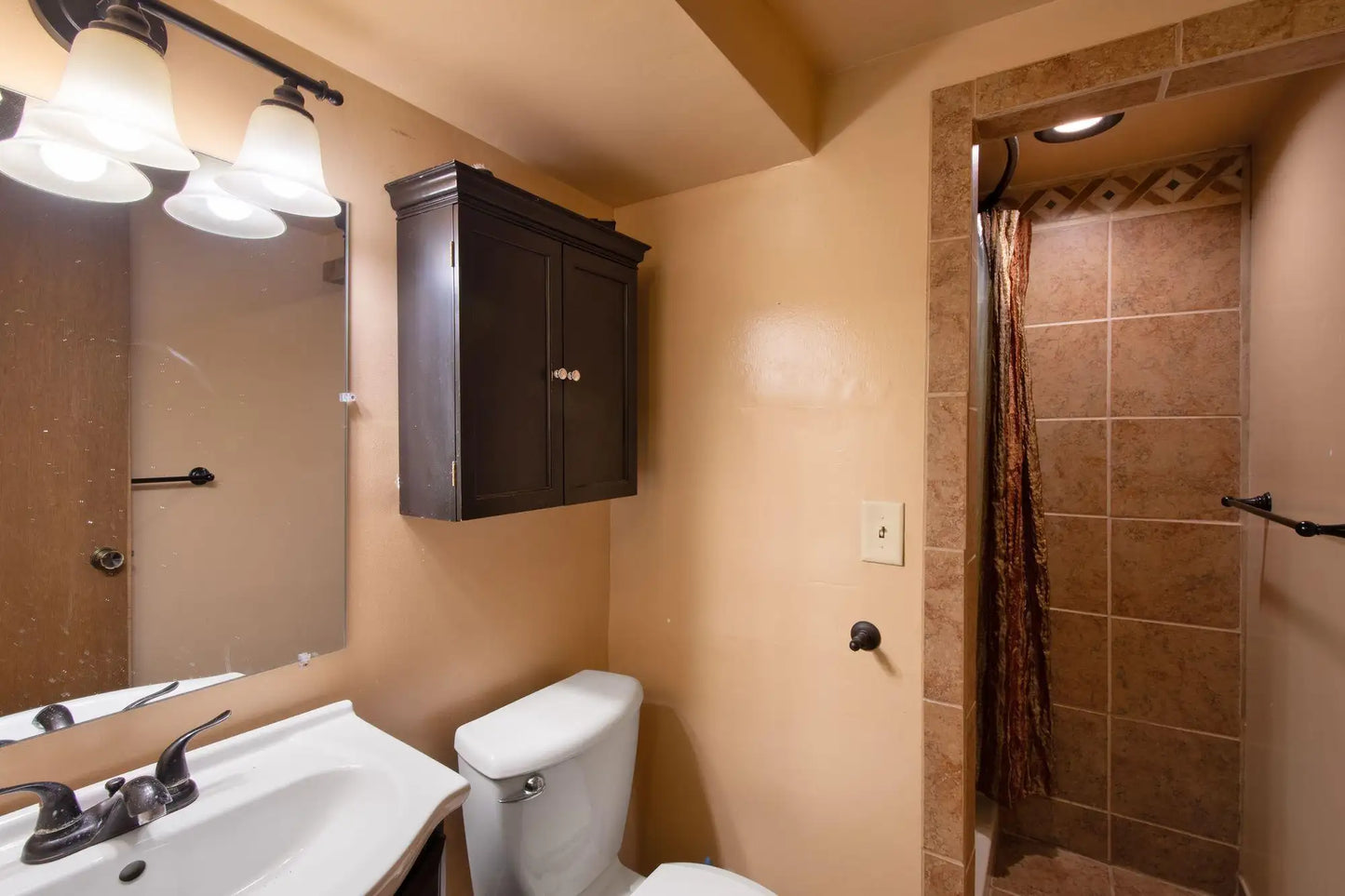 130 Skillman Avenue, Maplewood, MN 55117