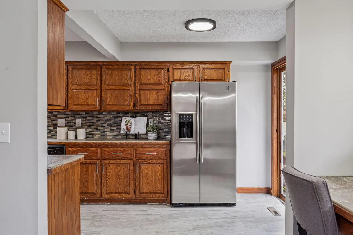 8072 Jocelyn Avenue, Cottage Grove, MN 55016