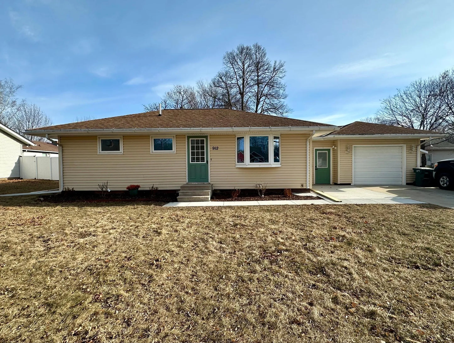 912 Oakley Street, Luverne, MN 56156