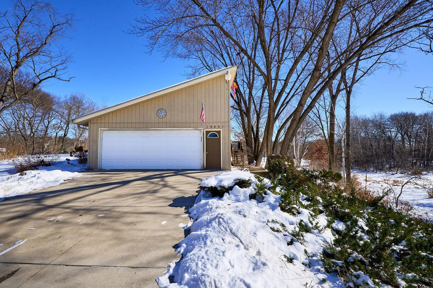 19401 Ulysses Street, Elk River, MN 55330