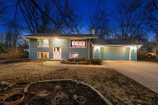 801 Corens Drive, Minnetonka, MN 55305
