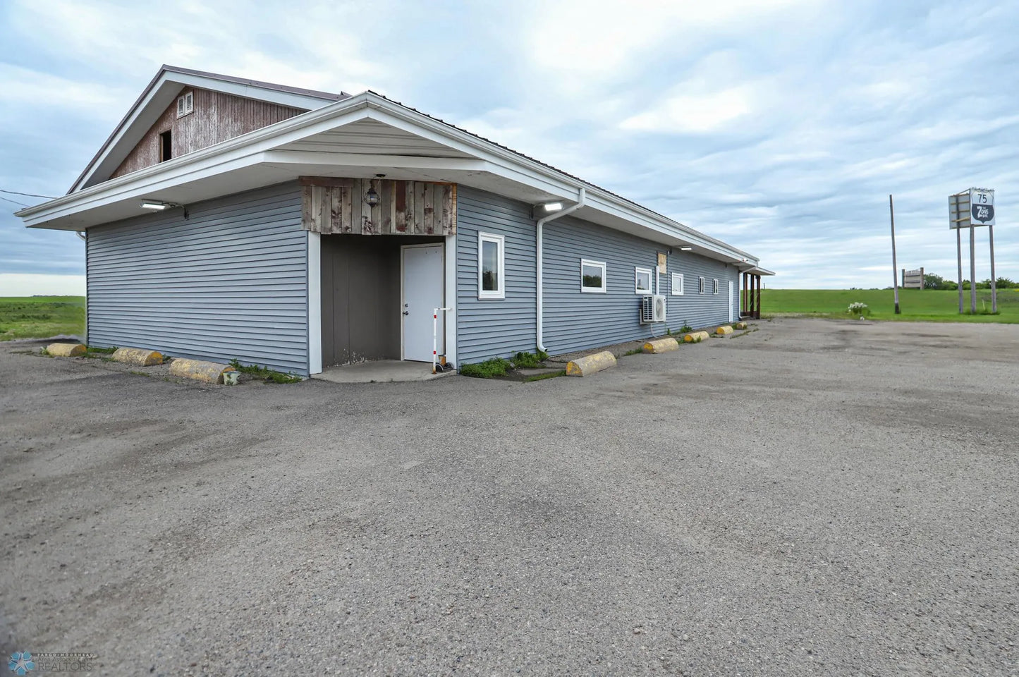 675 US Highway 75 , Halstad, MN 56548