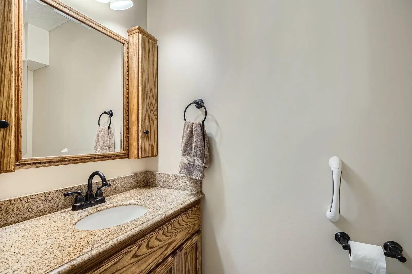 7510 15th Street Lane, Oakdale, MN 55128