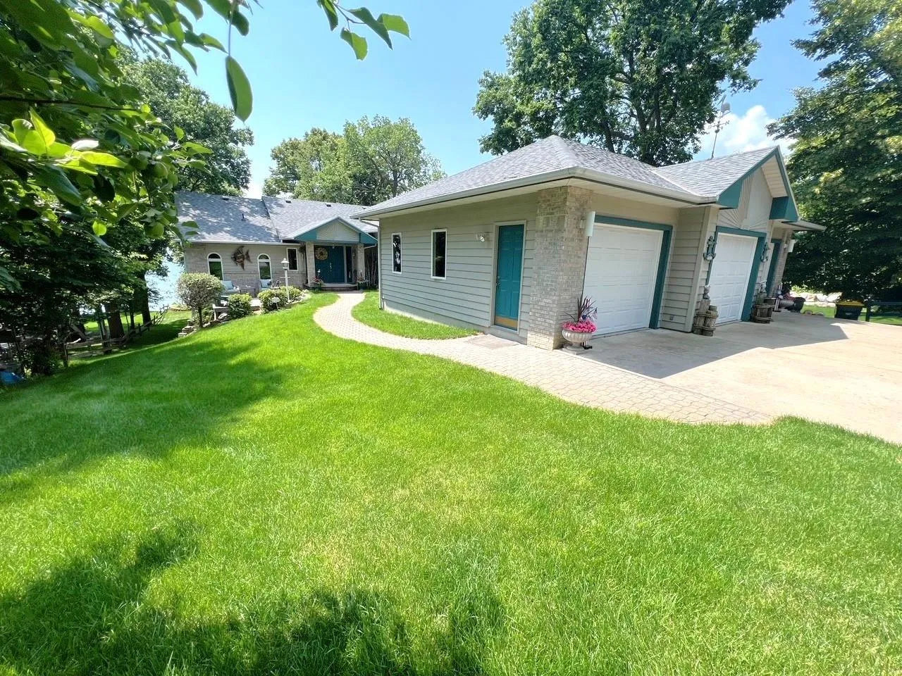 11333 Shore Drive, Spicer, MN 56288