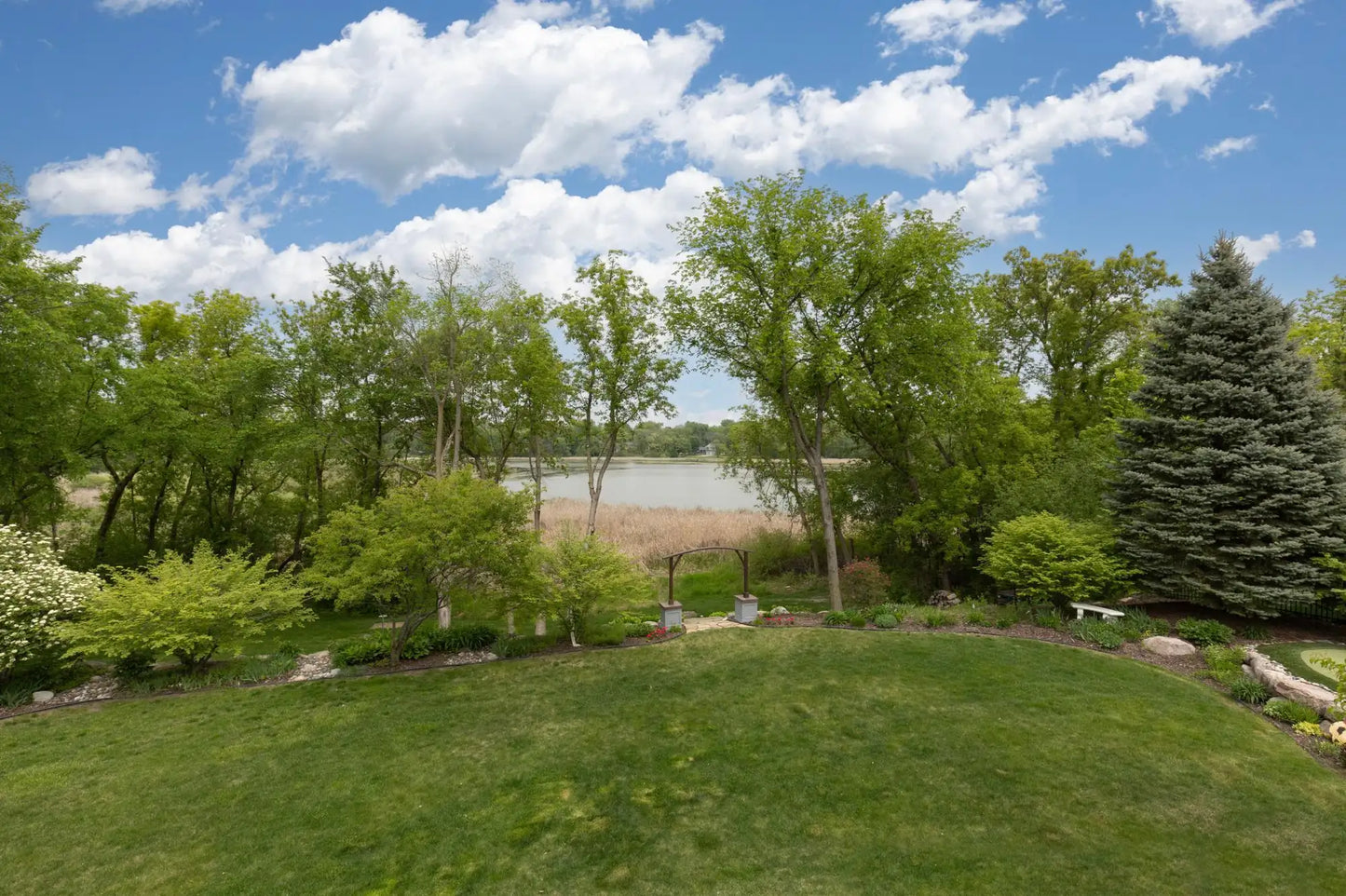 8640 Kelzer Pond Drive, Victoria, MN 55386