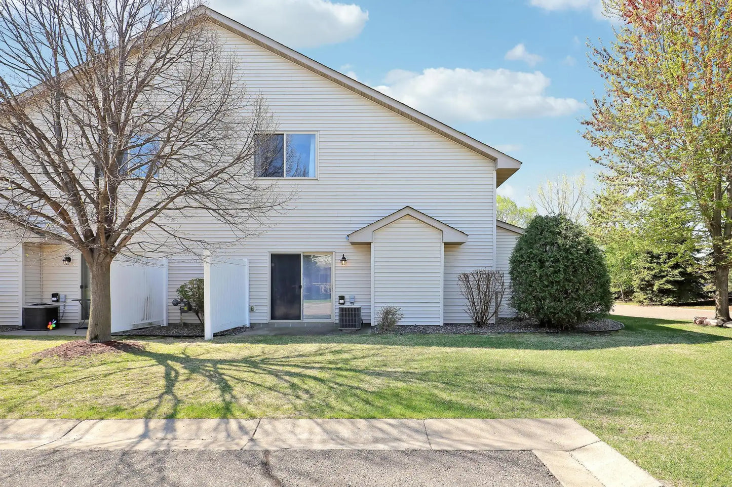 16861 Embers Avenue, Lakeville, MN 55024
