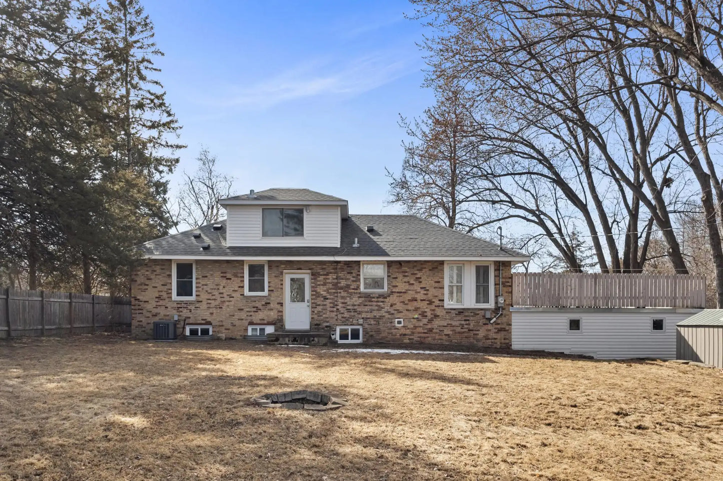 400 Mission Road, Bloomington, MN 55420