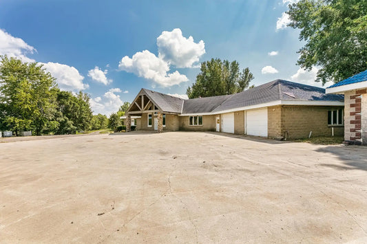 306 30th Street, Montrose, MN 55363